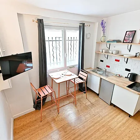 Avec Mezzanine Boulevard Voltaire-v * Parigi