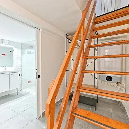 Avec Mezzanine Boulevard Voltaire-v * Parigi